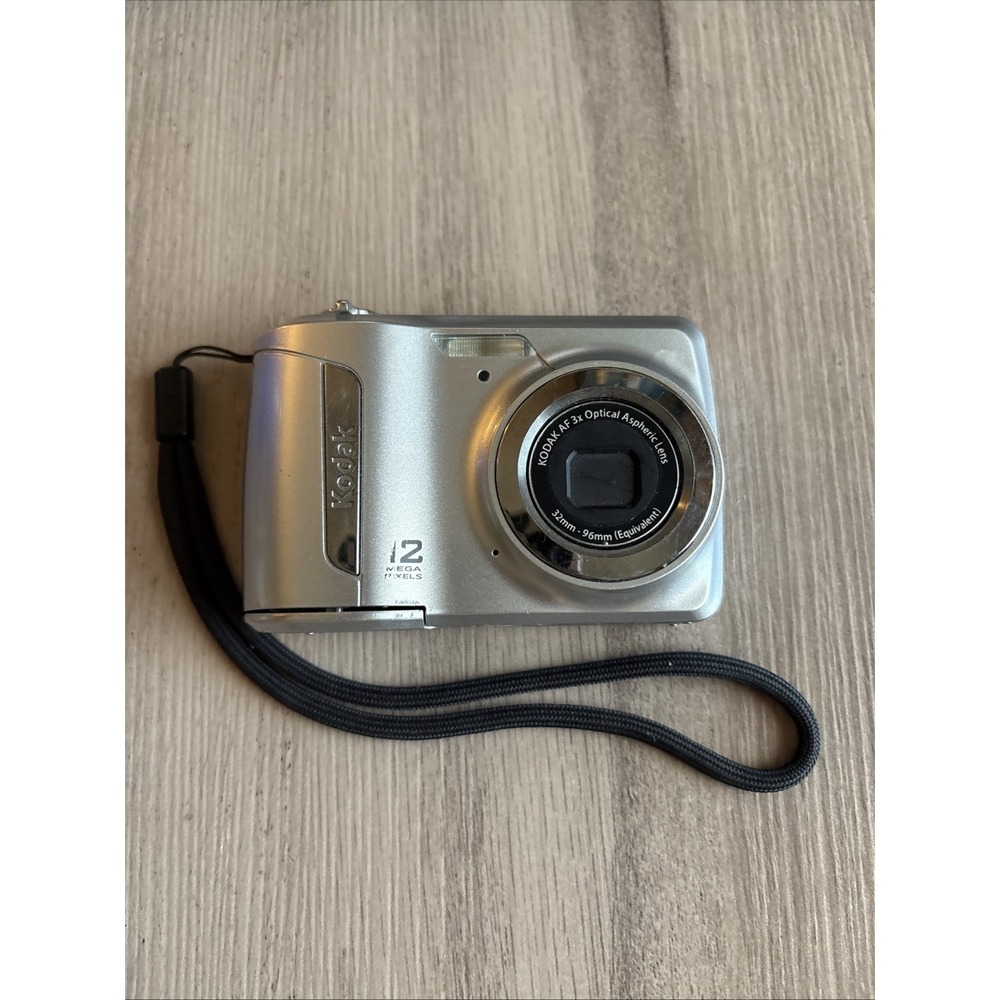 Kodak EasyShare C143 Compact Digital Camera 12MP 3x Zoom 2.7" Silver